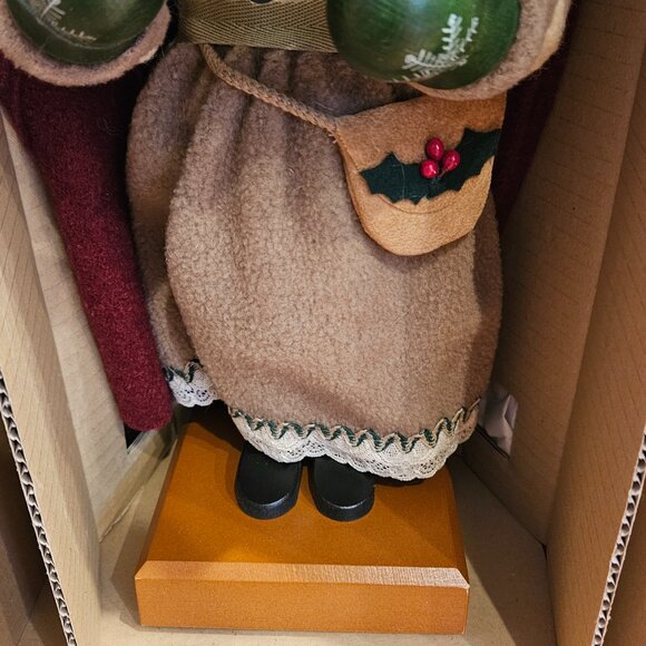 RARE LIMITED CHRISTIAN ULBRICHT CHOIR LADY COLLECTOR CHRISTMAS GERMAN NUTCRACKER - Picture 5 of 16